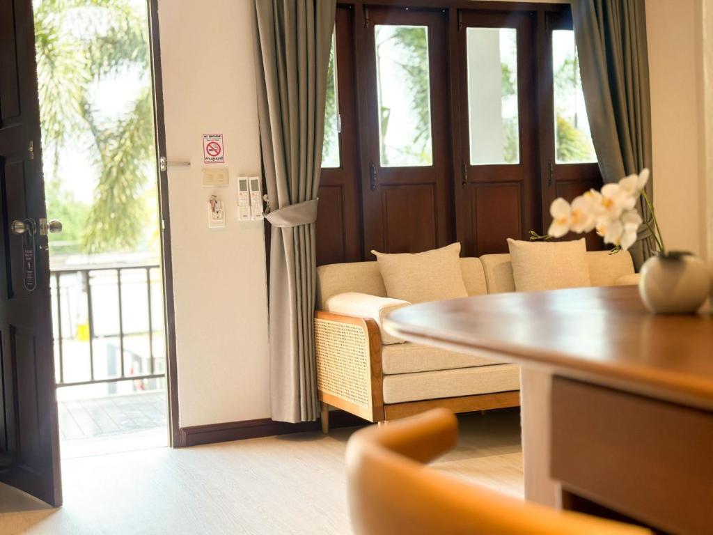 Botanic Boutique Hotel Surin Beach Botanic Boutique Hotel Surin Beach