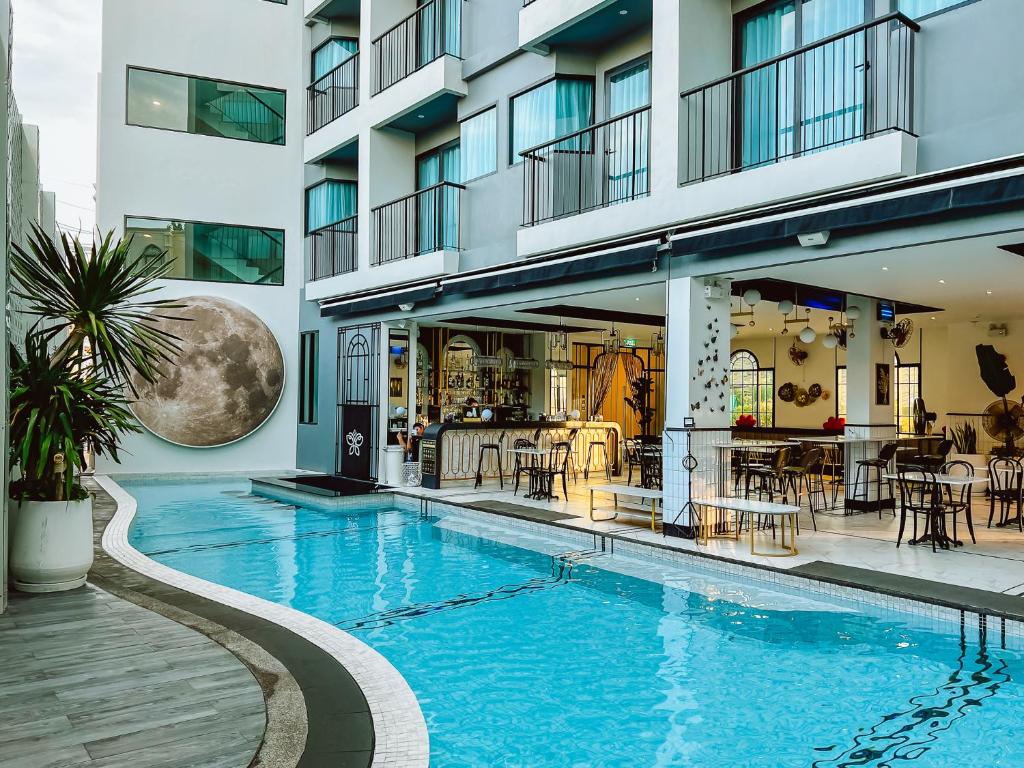 Ratri Hotel Phuket Old Town Ratri Hotel Phuket Old Town