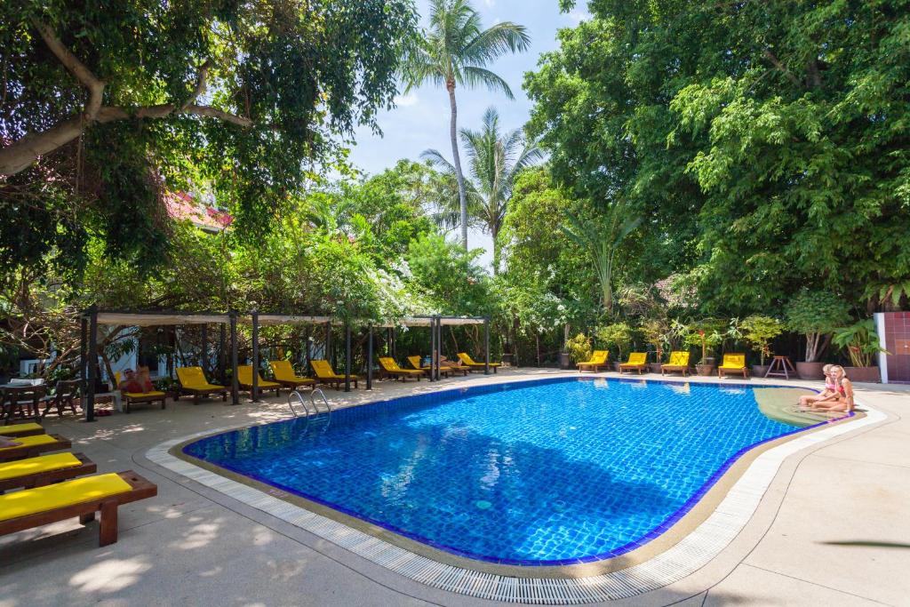 Tropica Bungalow Beach Hotel