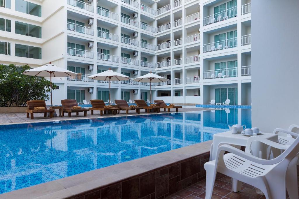 Chanalai Hillside Resort, Karon Beach