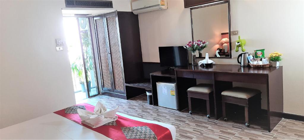 La Moon At Phuket - SHA Extra Plus La Moon At Phuket - SHA Extra Plus