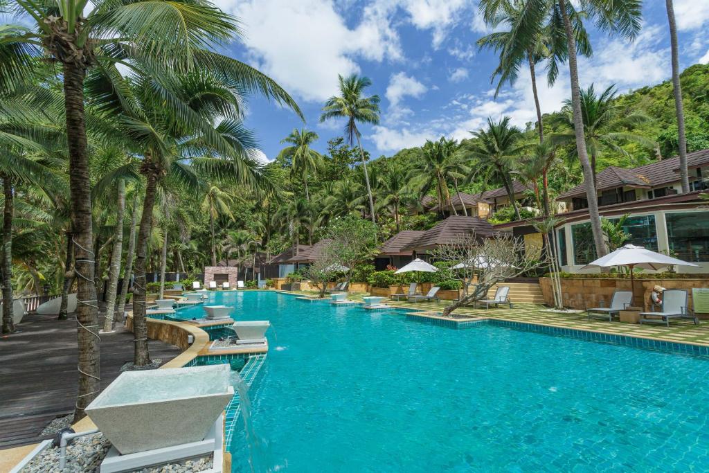 Andaman White Beach Resort - SHA Plus
