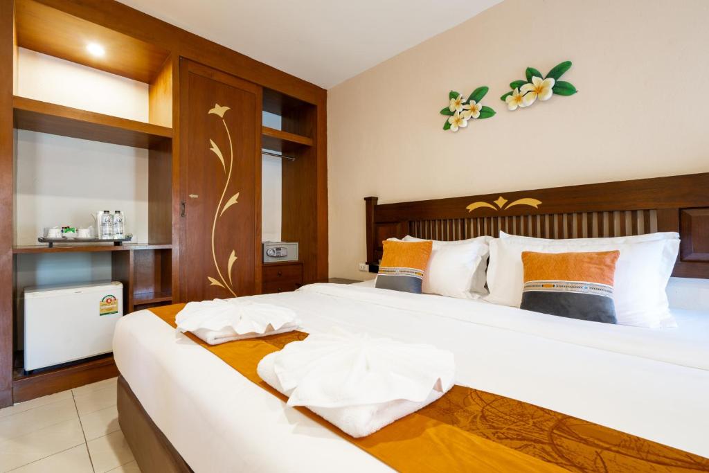 Phuket Leelavadee Hua Ting Resort