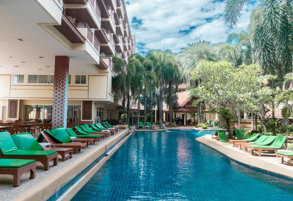 Baumanburi Hotel Patong Baumanburi Hotel Patong