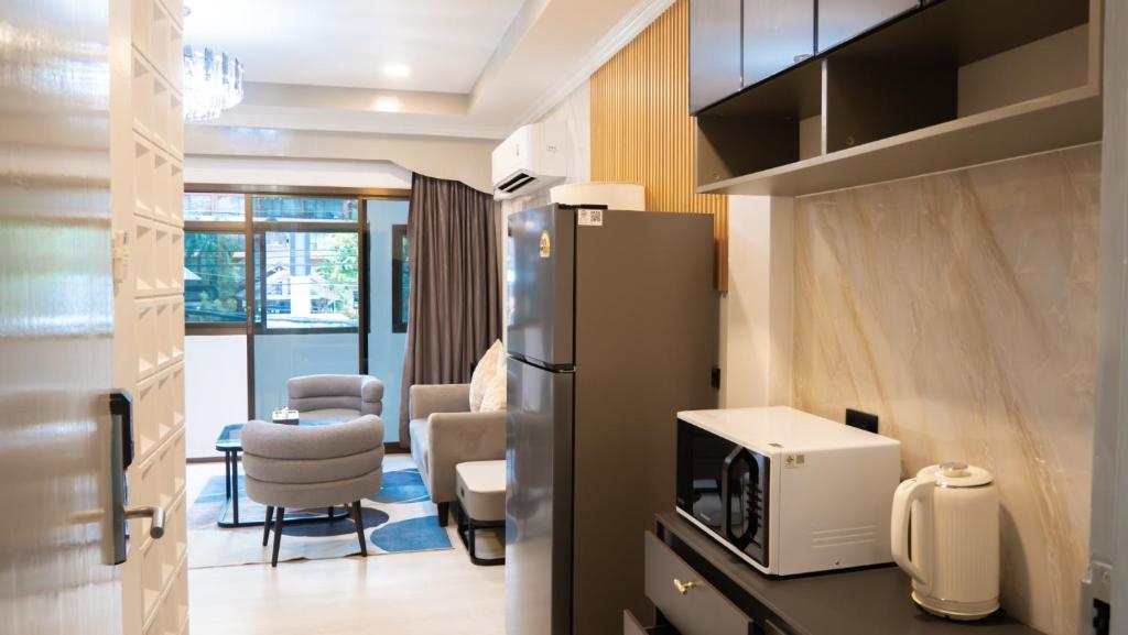 Baumanburi Hotel Patong Baumanburi Hotel Patong