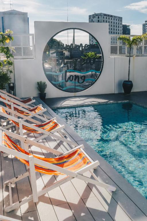 Borbaboom Phuket Poshtel & Hostel