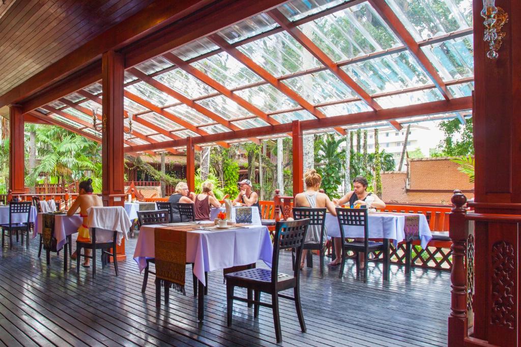 Royal Phawadee Village Patong - 2 Minutes walk to the beach