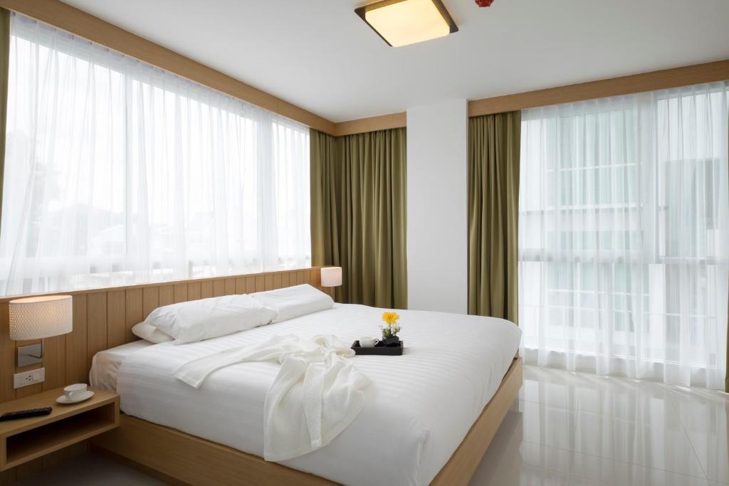 Modern Thai Suites Modern Thai Suites