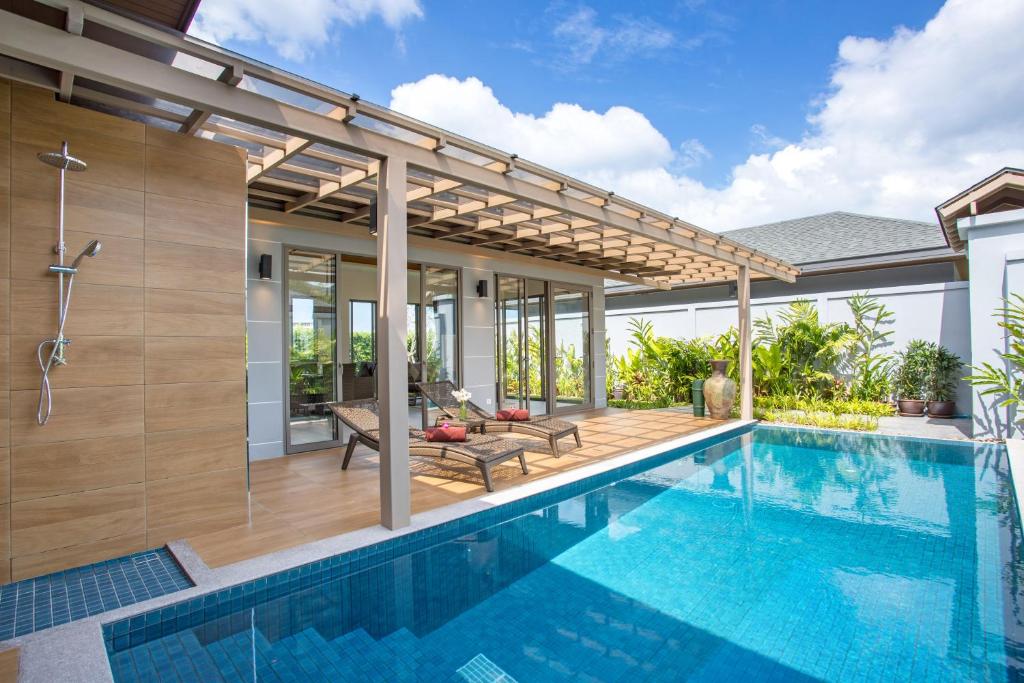 Luxury 2BR Villa Dalaa 3, Private Eco Pool, Gated Residence, Kamala Beach