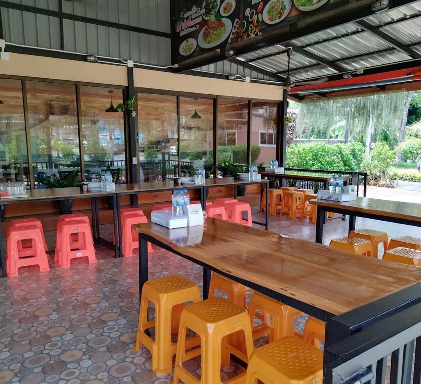Khumkatang Resort & Restaurant Khumkatang Resort & Restaurant