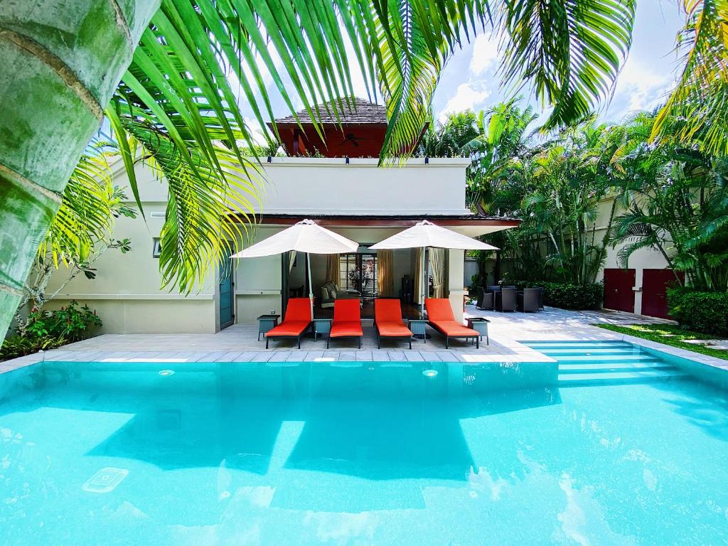 Wonderful 3br 380sqm Pool Villa Walk To Bangtao Beach and Catch club Wonderful 3br 380sqm Pool Villa Walk To Bangtao Beach and Catch club
