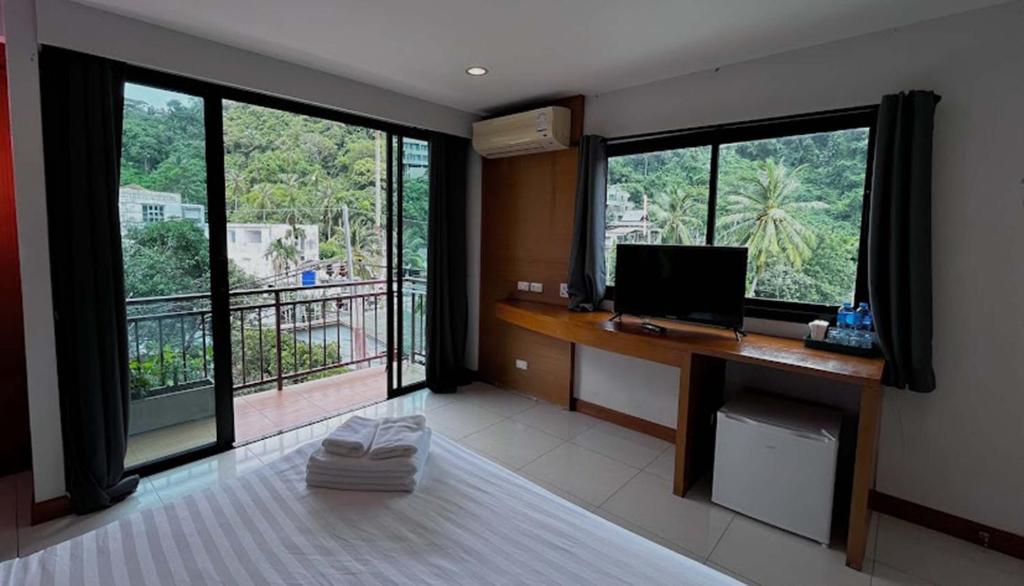 Coco Mountain View Guest House Hotel
