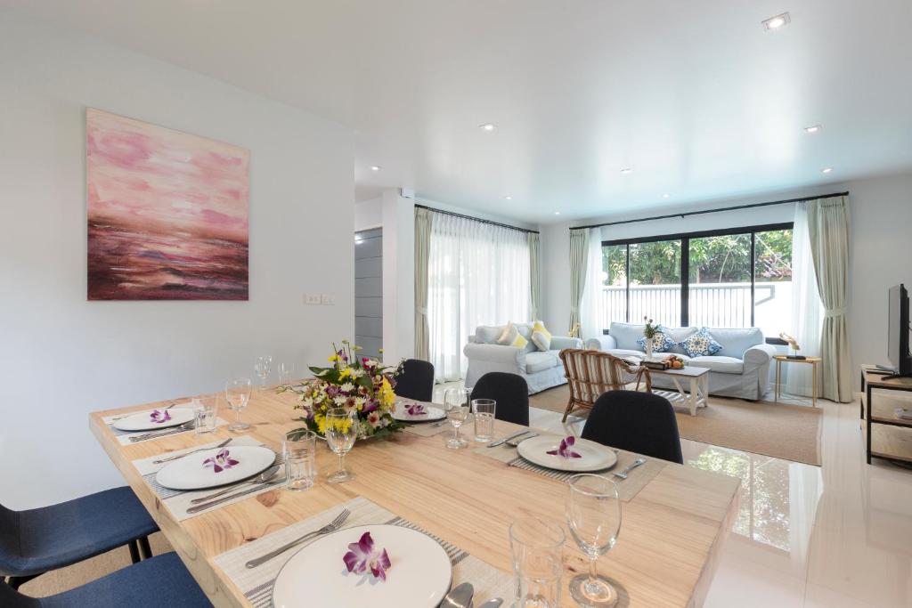 Kamala Beach House - 1 min walk to beach Kamala Beach House - 1 min walk to beach
