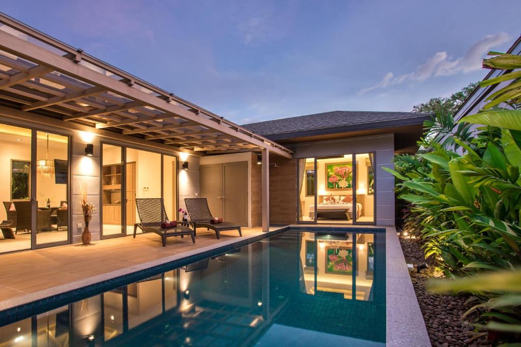 Boutique 2BR Villa Dalaa 1, Chemical Free Pool, Gated Residence, Kamala Beach