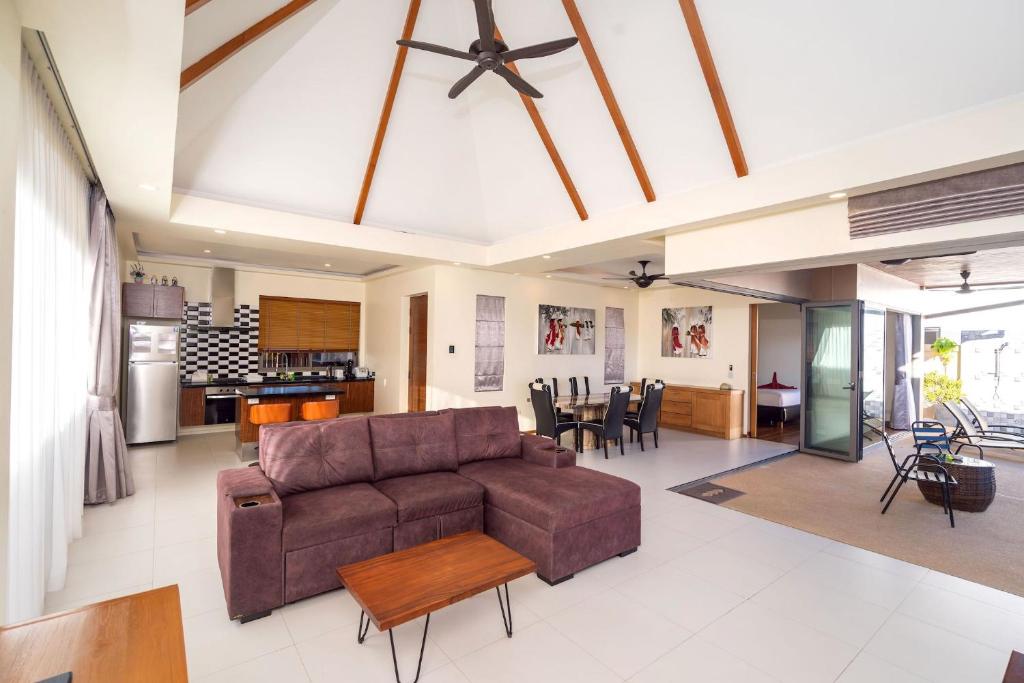New Boutique Pool Villa Sequoia Close to Rawai and Naiharn Beach