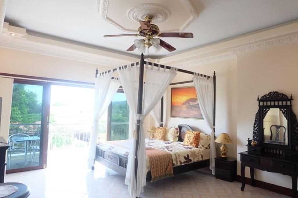 Majestic Villas Guesthouse Phuket. Majestic Villas Guesthouse Phuket.