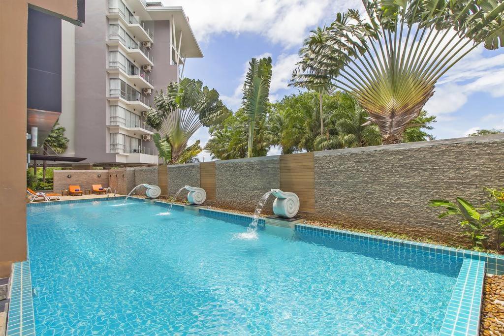 Chic Condo by RESAVA Chic Condo by RESAVA
