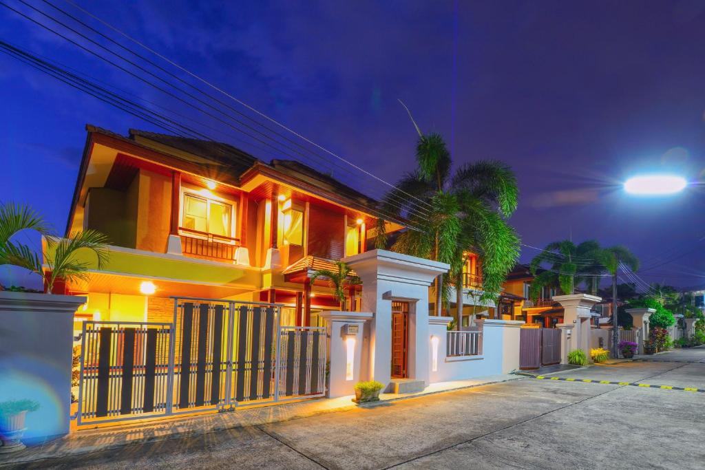 74 Patong villa walk to Bangla Rd in 10min 3 room cozy modern style 74 Patong villa walk to Bangla Rd in 10min 3 room cozy modern style
