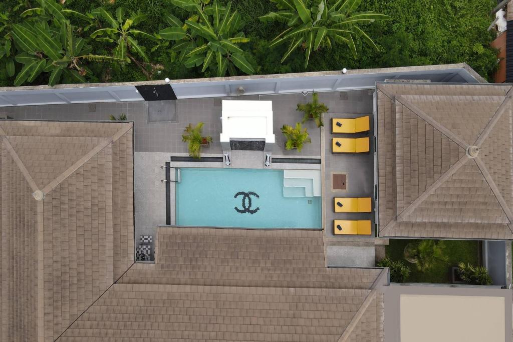 3BR Villa Marine with Private Pool, Waterfalls in NaiHarn Beach 3BR Villa Marine with Private Pool, Waterfalls in NaiHarn Beach