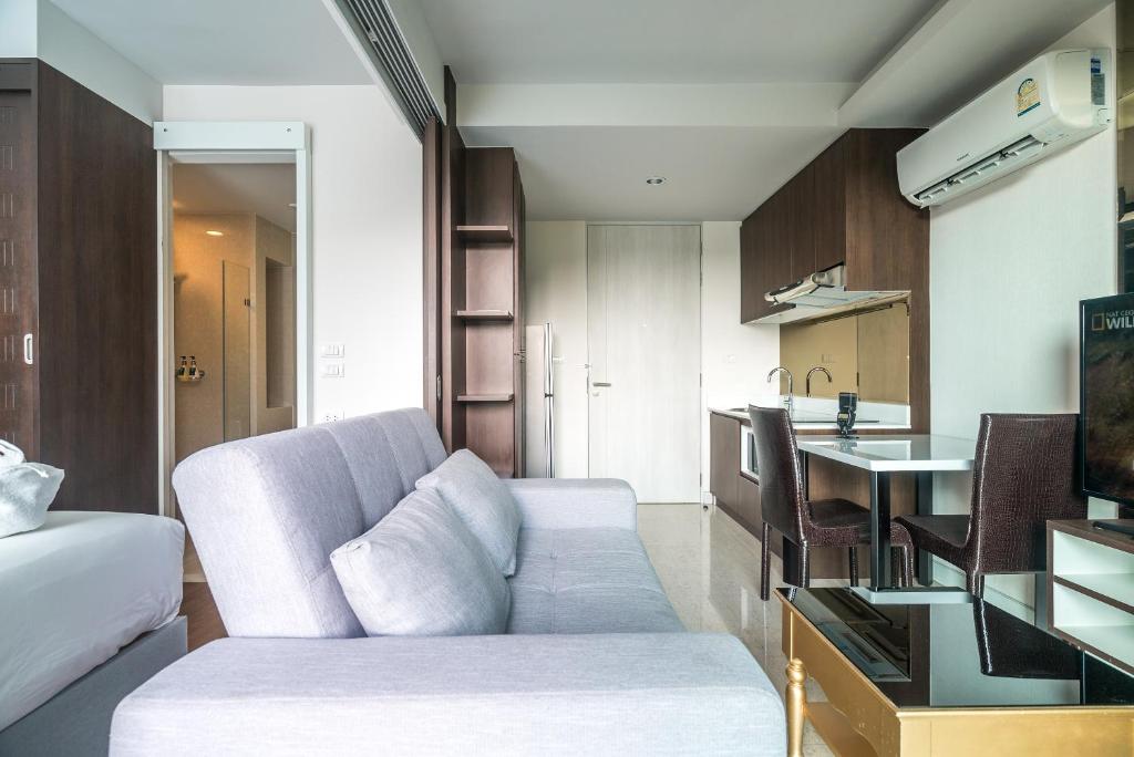 Apartment at Aristo Surin by Lofty Apartment at Aristo Surin by Lofty