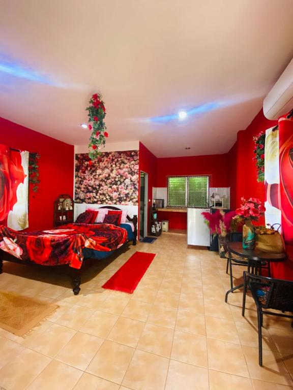 Rose bungalow at Ya Nui beach