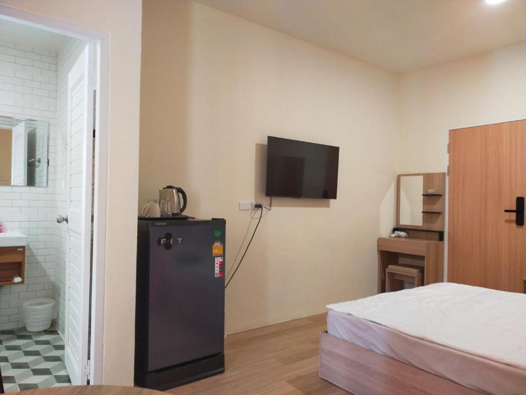 Bonanza Patong Beach1 100m to Beach Moon Room Bonanza Patong Beach1 100m to Beach Moon Room