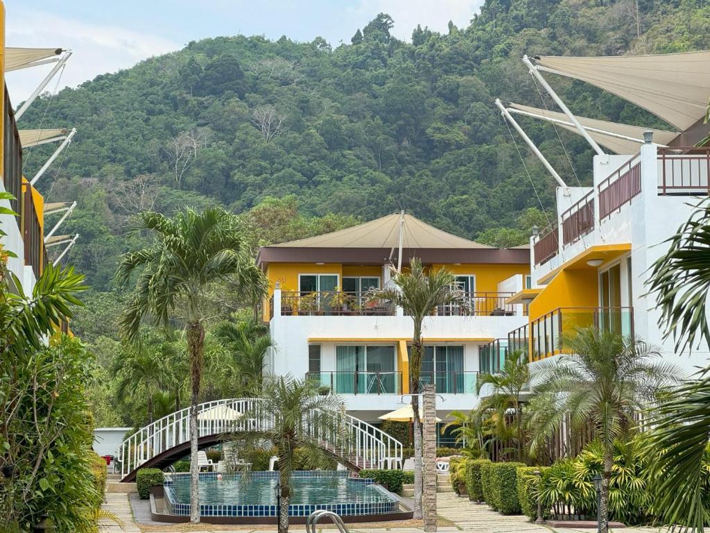 AP Grand Residence by Lofty