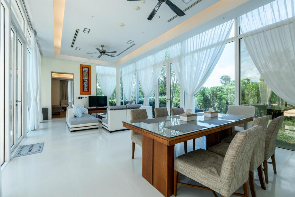 Sunshine Beach Villa Mai Khao Sunshine Beach Villa Mai Khao
