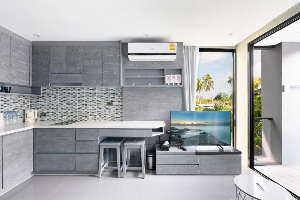 PHUKET SABAY RENT - aparts with jungle view & private Wi-Fi in the CityGate Kamala