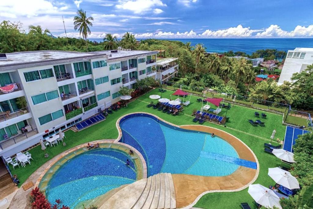 Sea View 2BR Apartment E106 with Pool Access in Karon Papillon Residence