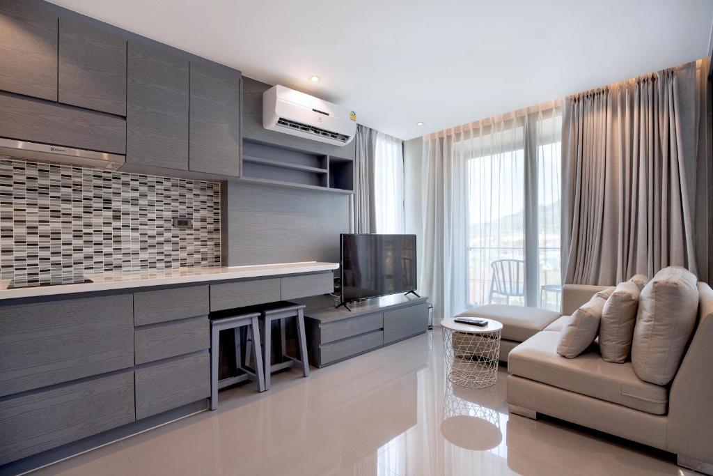 Tropics Kamala View Suite CTG D609, Top Facilities, near FantaSea & Café Del Mar Beach Club