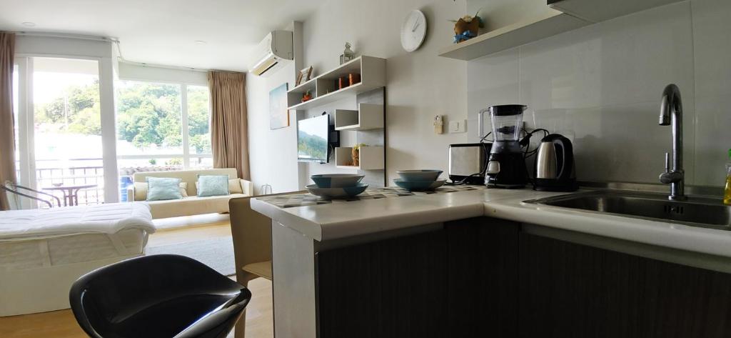 KATA BEACH OZONE Superb Fully Equipped studio kitchen washing machine aircon