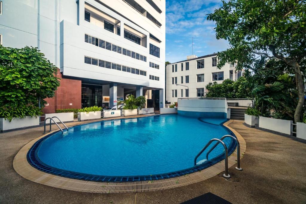 Sea view apartment with jacuzzi at Patong Tower