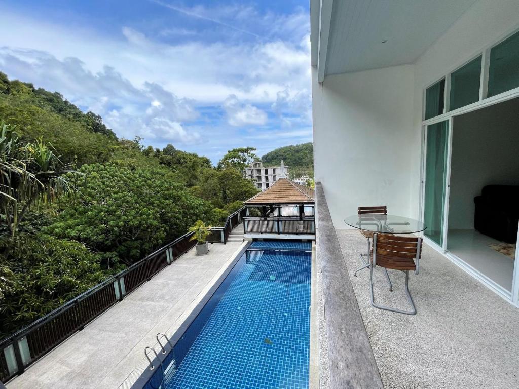 Spacious apartment Kamala Falls by Lofty