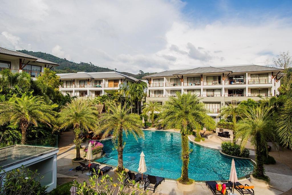 Beachfront 2br home with private plunge pool on stunning Naithon beach 3