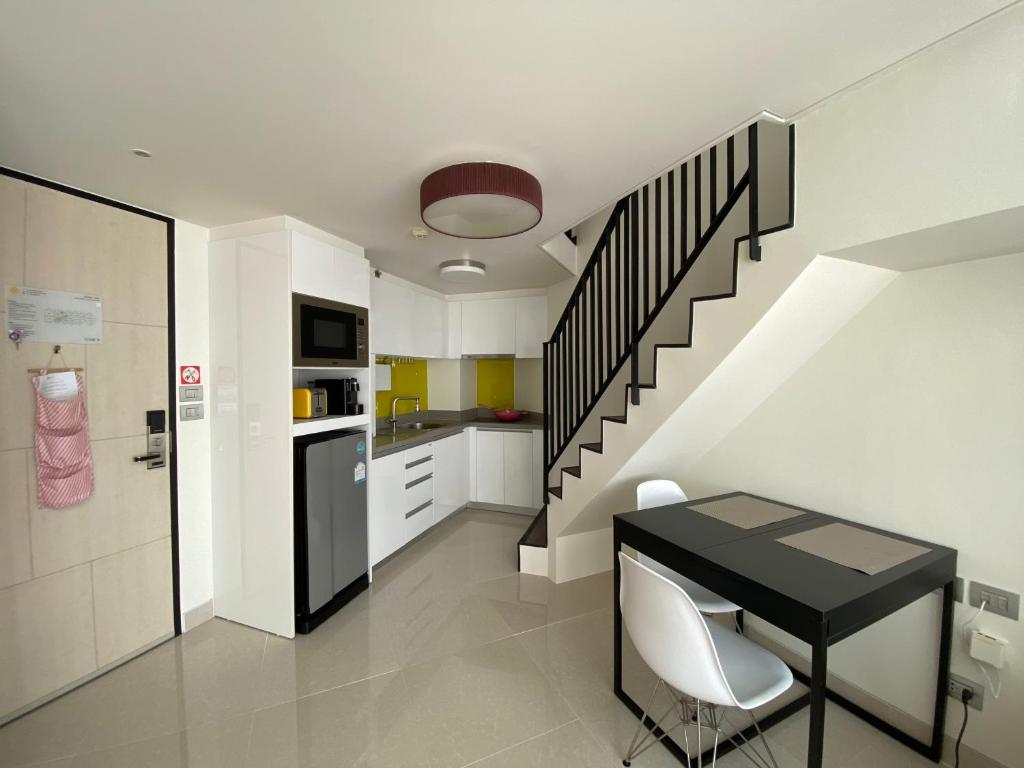 1bdr Apartment of Loft Style in Laguna by Capital Pro