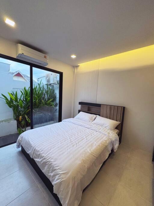 Luxury Pool Villa in Phuket Luxury Pool Villa in Phuket