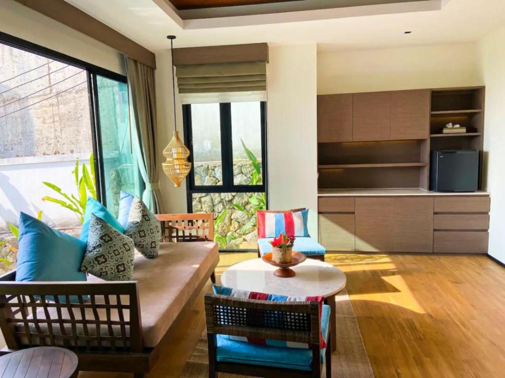 Silla Villa Kata Beach