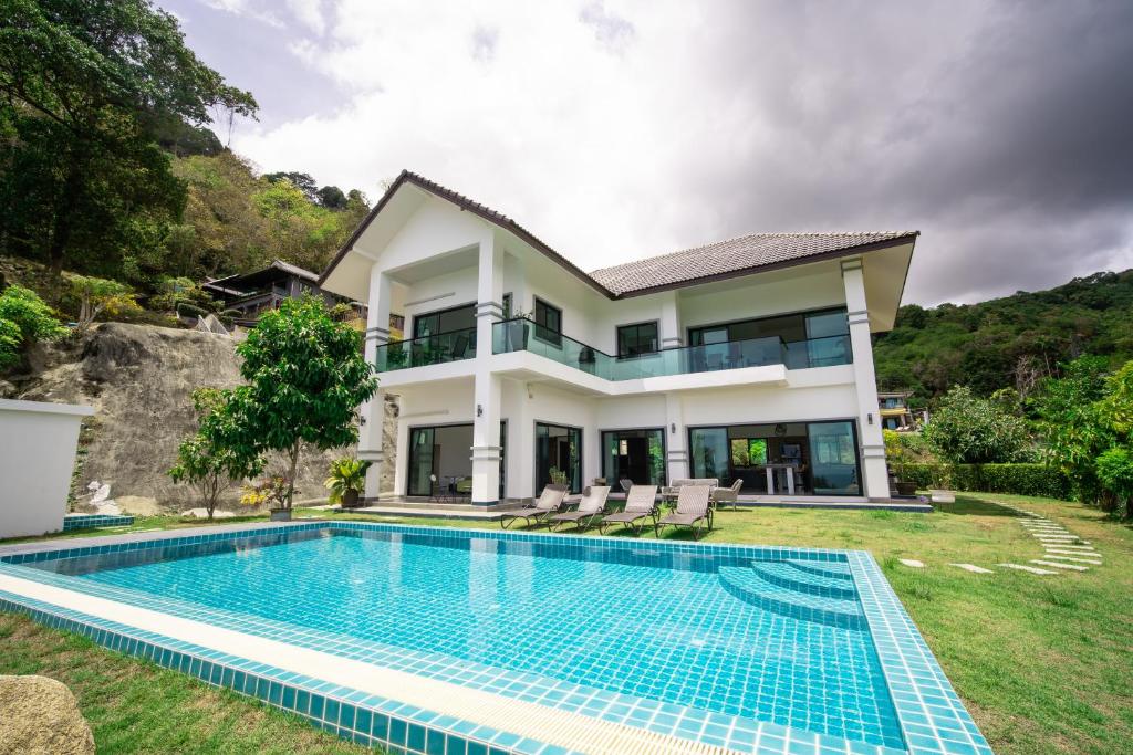 Karon Horizon: Coastal Charm Villa Karon Horizon: Coastal Charm Villa