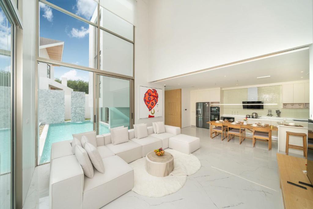 Exclusive Living in Designer 4BR Pool Villa in Lux Pride 2 V11 Residence, Near Laguna Exclusive Living in Designer 4BR Pool Villa in Lux Pride 2 V11 Residence, Near Laguna