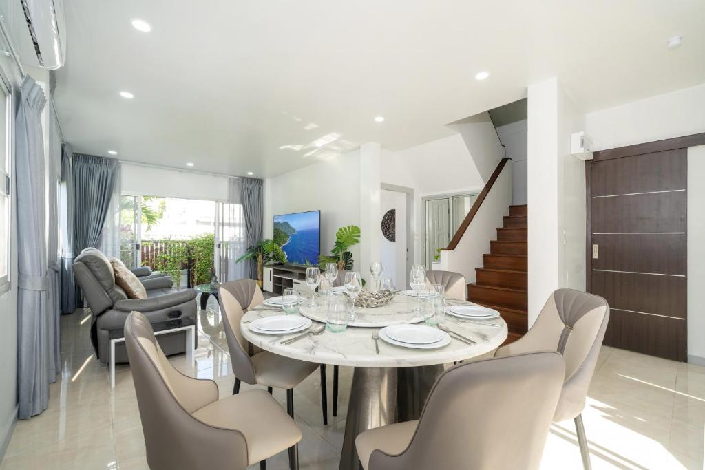 Duplex Style 3-BR Corner Private Pool Villa Duplex Style 3-BR Corner Private Pool Villa