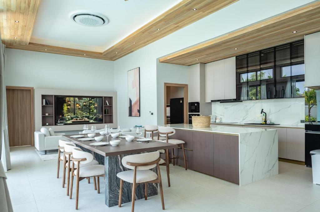Mouana Breeze Mai Khao VIP 4-bedroom Pool Villa 9913