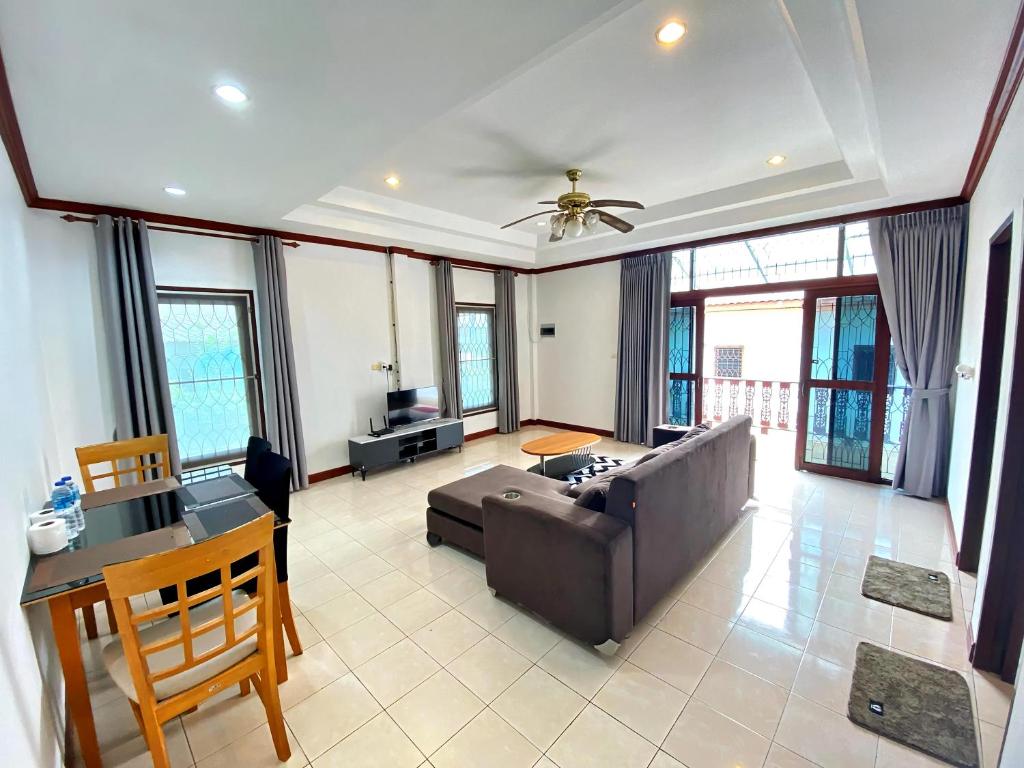 Cozy 2BR Getaway Cherngtalay Calm A2 Cozy 2BR Getaway Cherngtalay Calm A2