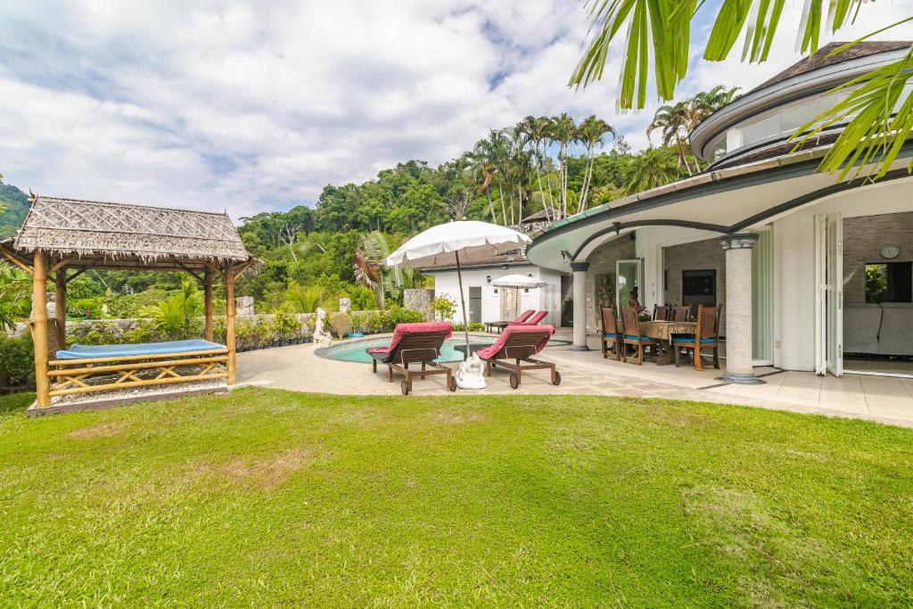 Luxurious & Quiet Pool Villa Orchid Luxurious & Quiet Pool Villa Orchid