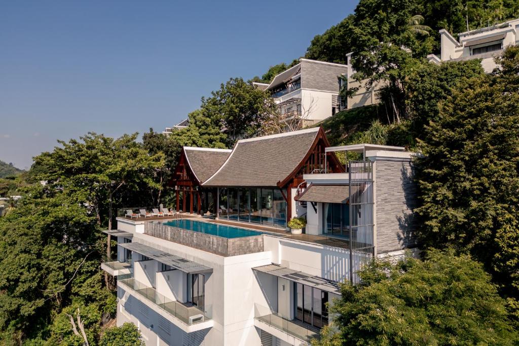 Lada Cliff Villa Malaiwana