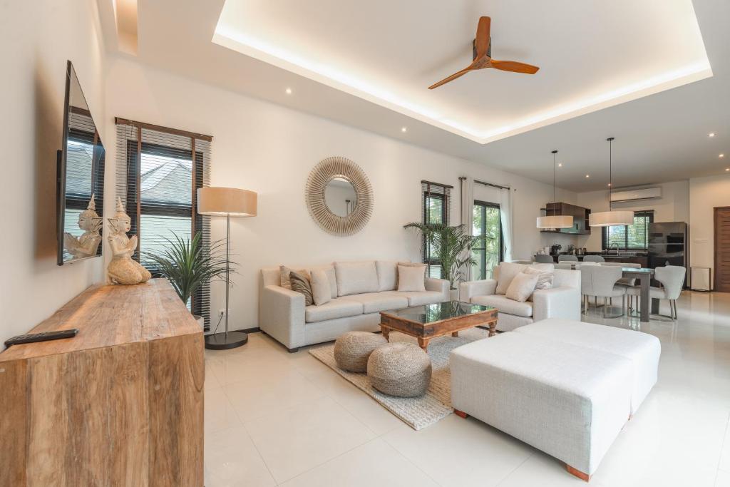 3-Bedroom Large Pool Villa With Garden 3-Bedroom Large Pool Villa With Garden