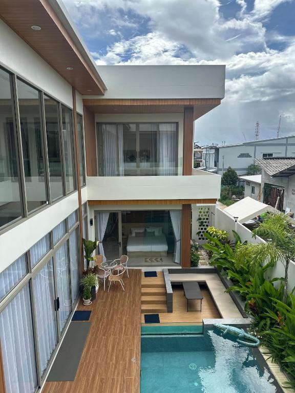 Villa Belcasa Phuket, Cherngtalay I New Cozy 3BR Pool Villa, Walk to Boat Avenue, Near Bangtao Beach