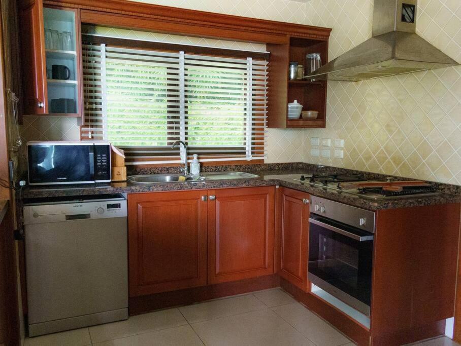 Patong 4BD sea view BOOM party&cozy pool villa