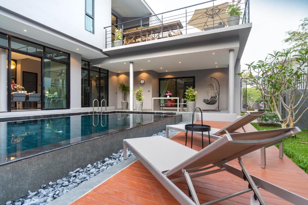 La Belle Pool Villa Phuket - Home Away from HOME La Belle Pool Villa Phuket - Home Away from HOME