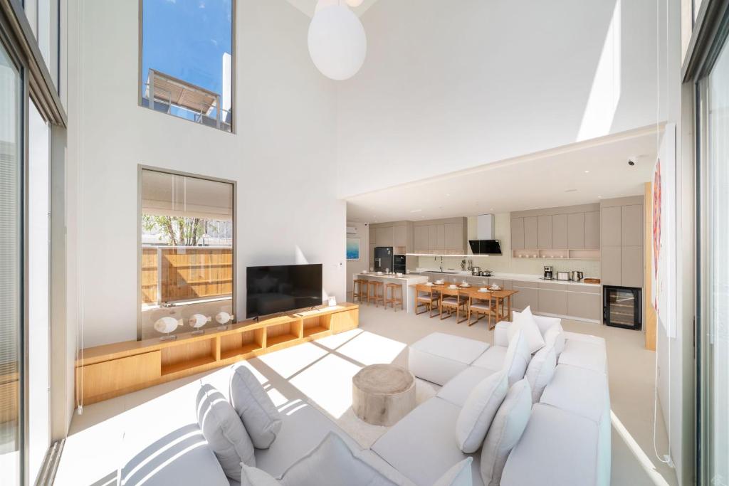Exclusive New Build - Designer 3BR Pool Villa in Prestigious LuxPride 4 L7 Residence Exclusive New Build - Designer 3BR Pool Villa in Prestigious LuxPride 4 L7 Residence